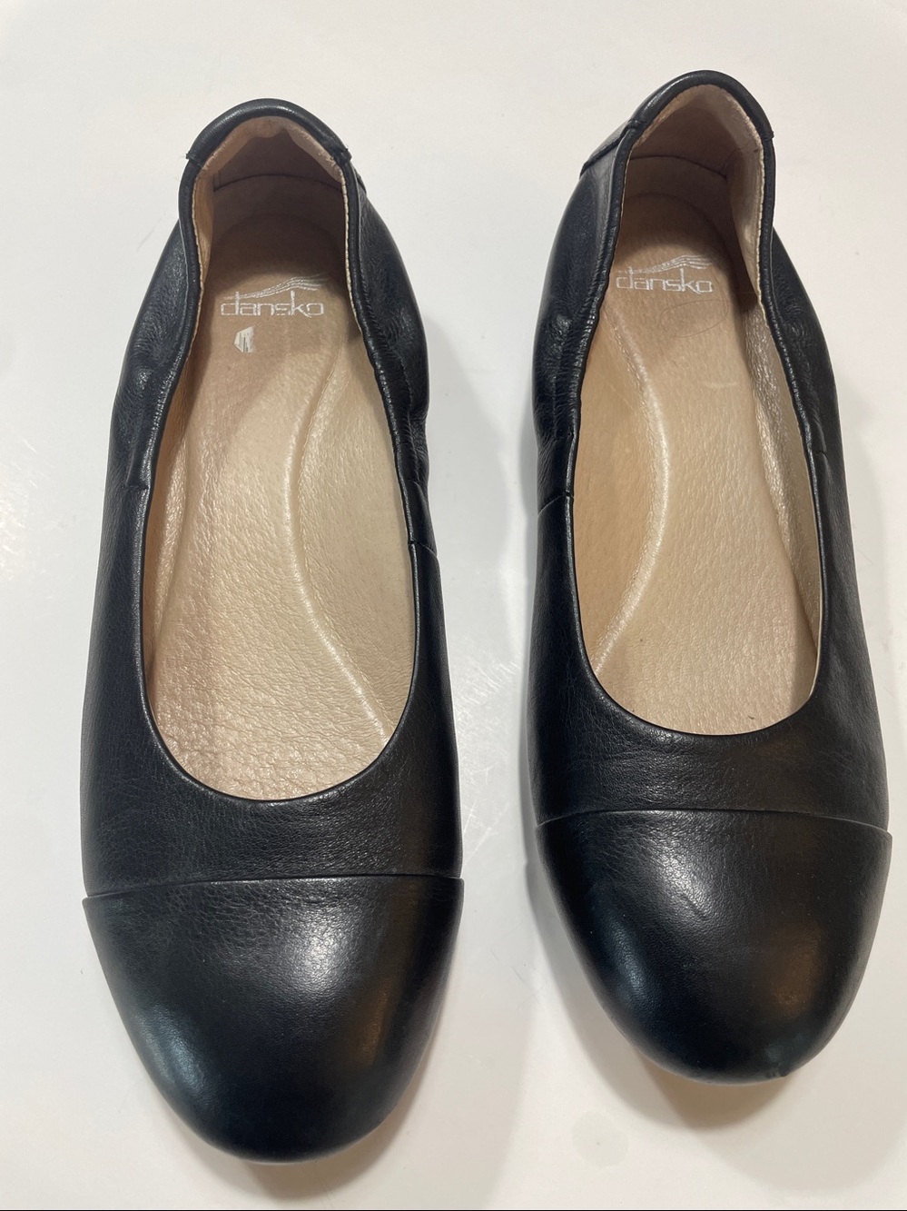 Dansko Lisanne Milled Nappa Leather Cap Toe Ballet Flats in size 40 (9) - Picture 2 of 6